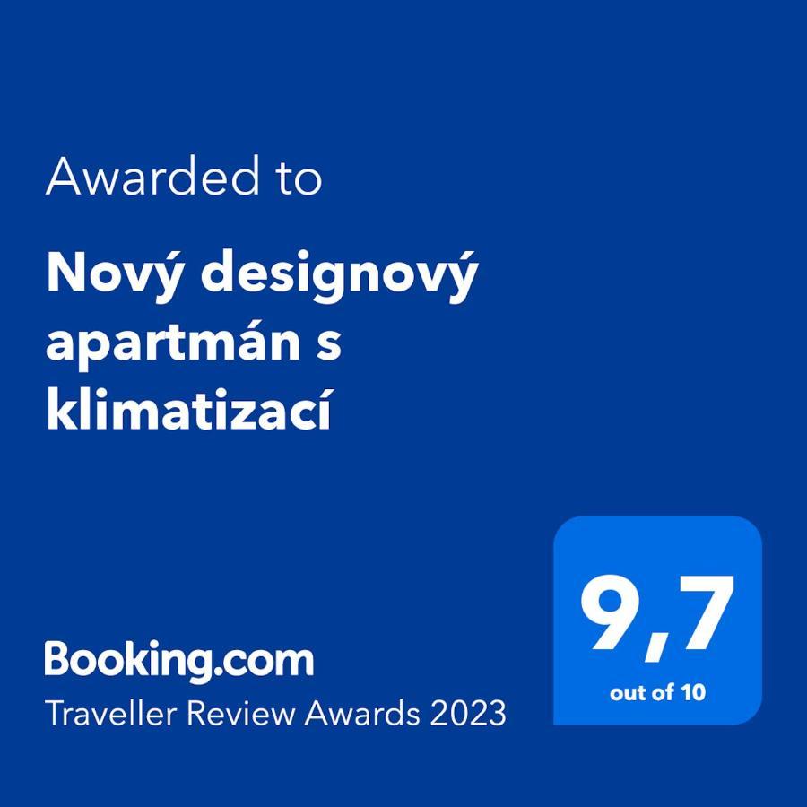 Novy Designovy Apartman S Klimatizaci リフノフ・ナト・クニェジュノウ エクステリア 写真